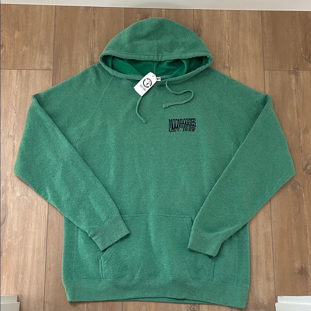 NWT - MOONDOGGIES Beach Club ‘Line Up’ Surf Shop Hoodie